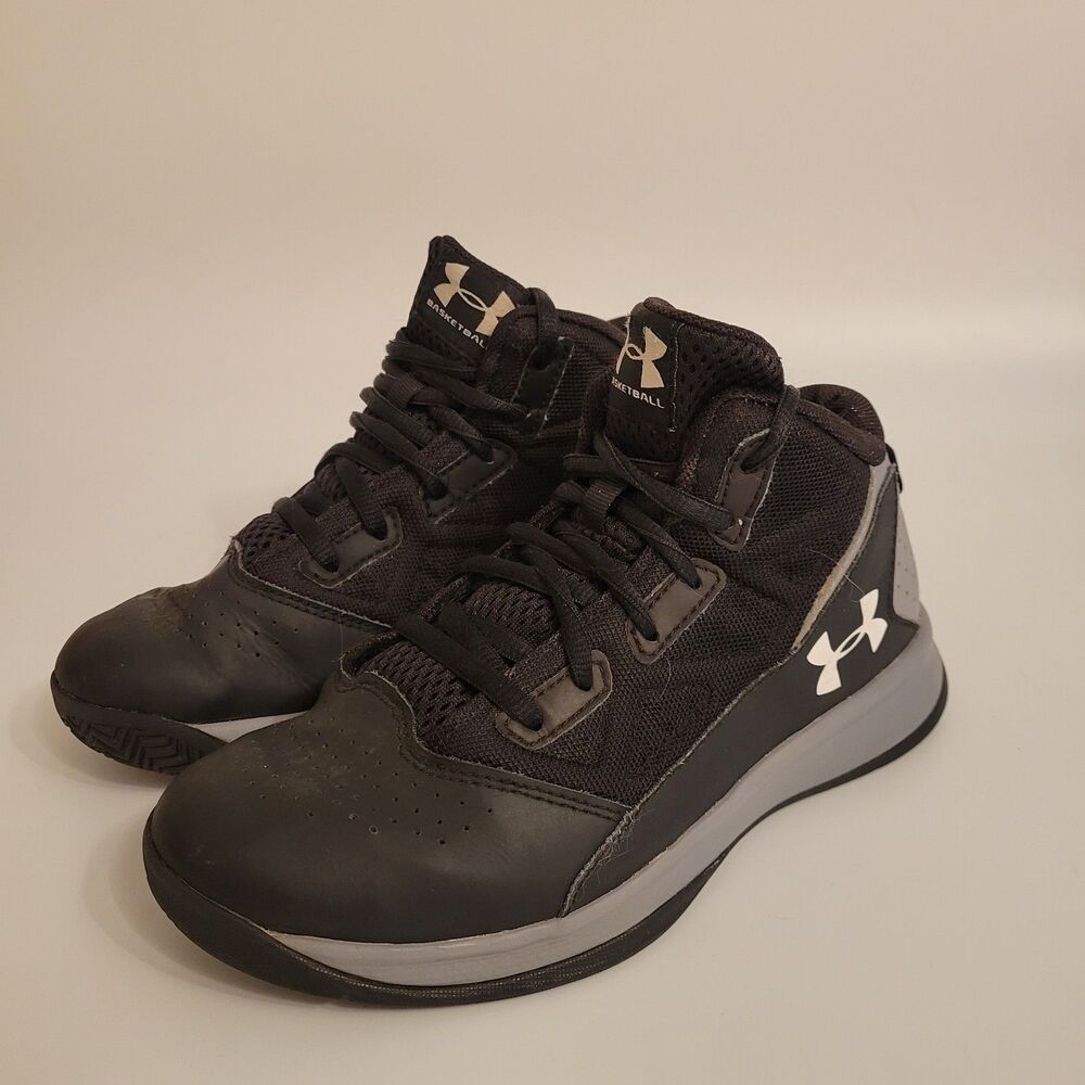 Under Armour Youth Jet Mid Size 1.5Y Black Lace Up Basketball Shoes 1274068-001
